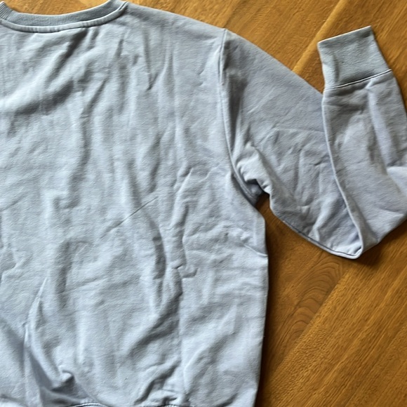 NWOT Perrywinkle blue FILA crew neck sweatshirt size small. 🪻🩵 HAS POCKETS!😍 - Picture 5 of 5
